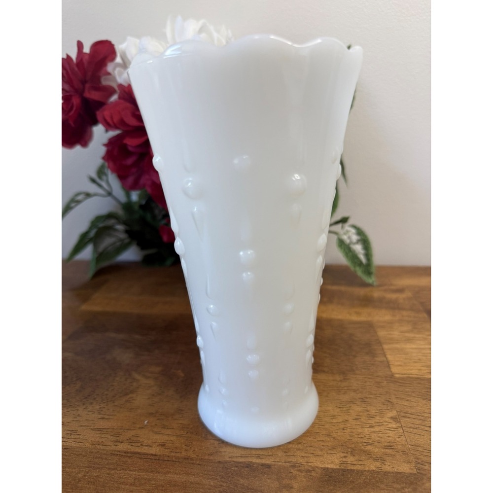 Vintage Hobnail-Style Milk Glass Vase Scalloped Rim White‎ MCM Wedding Decor